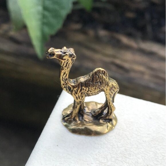Vintage Brass Camel Figurine Paperweight 1.25" Very Detailed Miniature - Picture 2 of 5